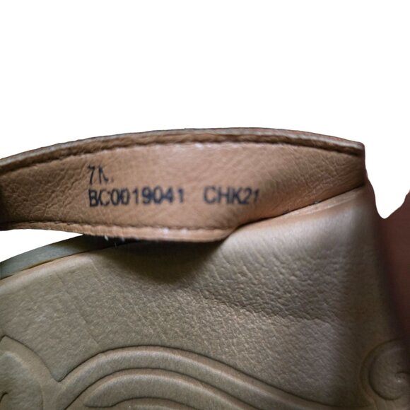 B.O.C. Womens Sandals Size 7.5 Tan Brown Faux Leather Comfortable Slides - Picture 5 of 9